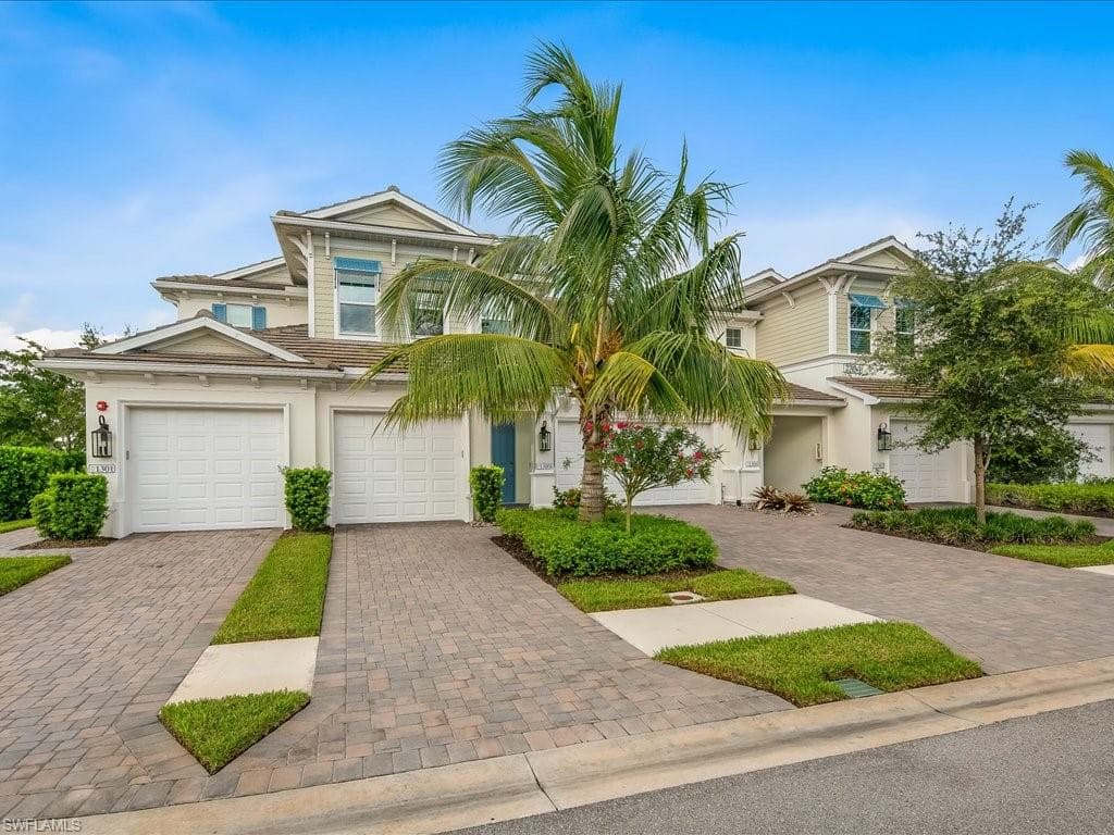 2304 Sawyers Hill RD 1305 NAPLES, FL 34120