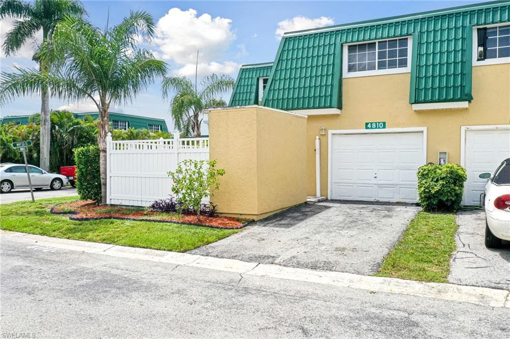 4810 Sunfish CT FORT MYERS, FL 33919