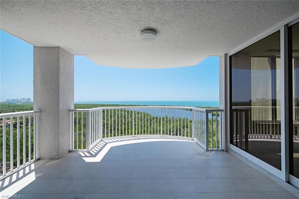 6849 Grenadier BLVD 1404 NAPLES, FL 34108