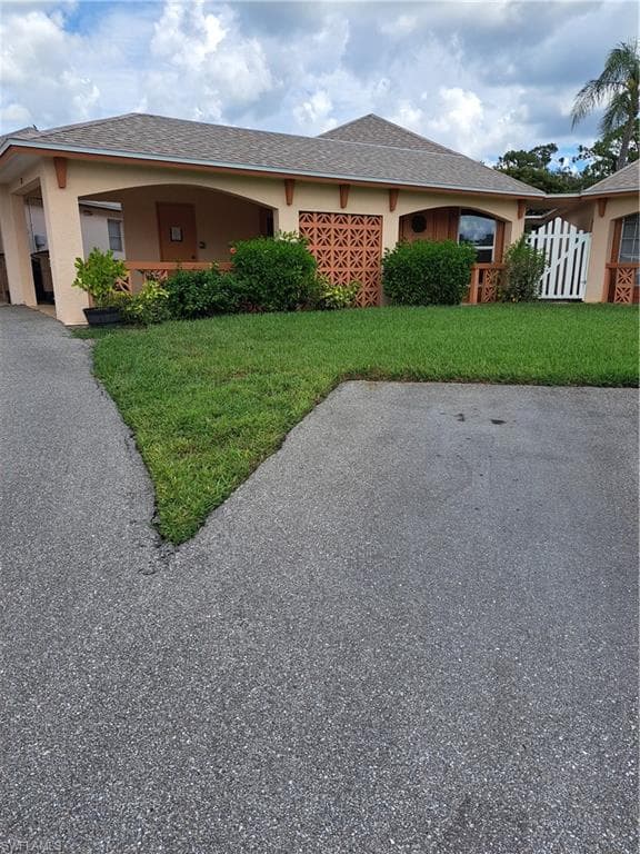 323 Dania ST LEHIGH ACRES, FL 33936