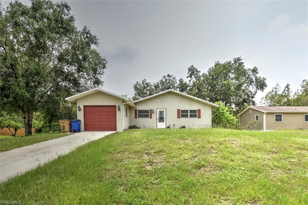 2801 53rd ST SW LEHIGH ACRES, FL 33976