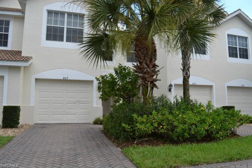 807 Hampton circle NAPLES, AL 35105
