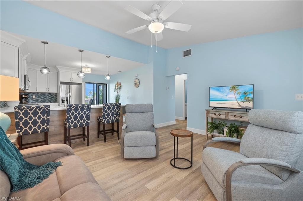 4925 York ST 202 CAPE CORAL, FL 33904