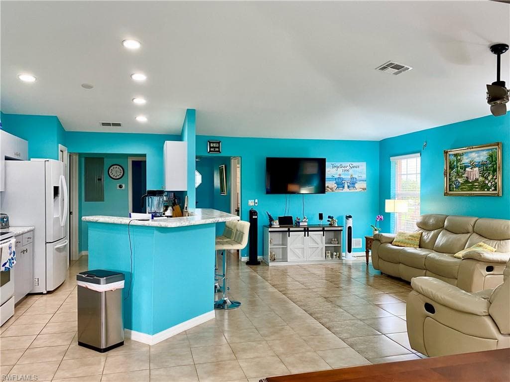 20048 Lake Vista CIR N 3D LEHIGH ACRES, FL 33936
