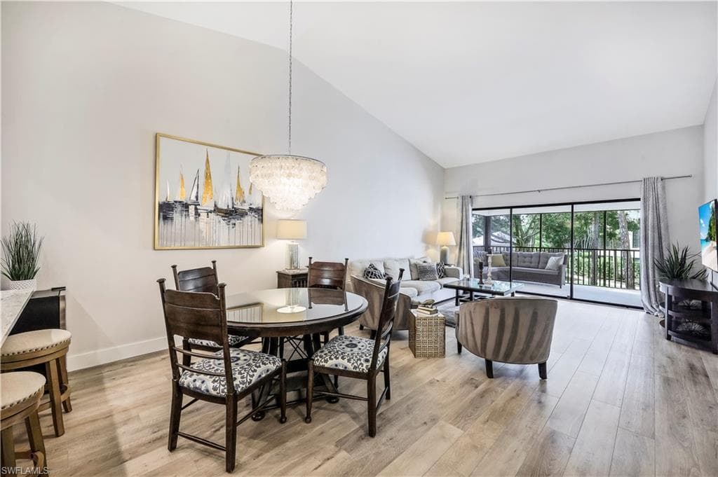 1818 Kings Lake BLVD 202 NAPLES, FL 34112