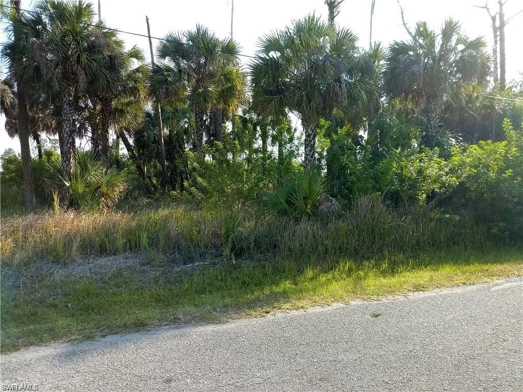 2839 Nancy DR LEHIGH ACRES, FL 33971