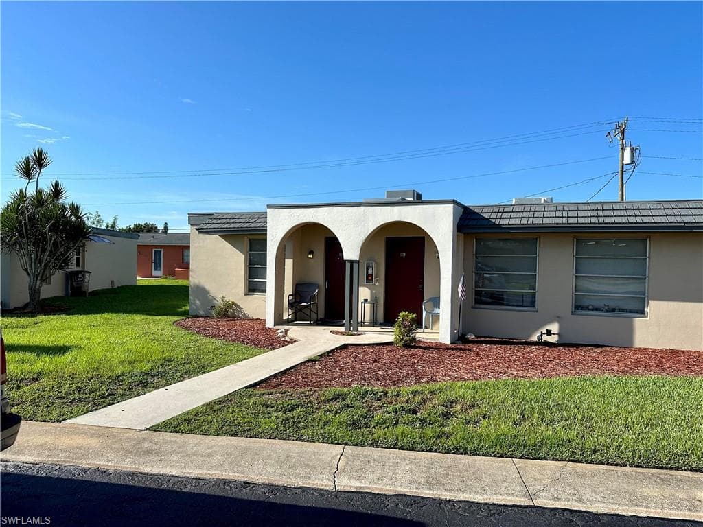 1117 S Loop BLVD LEHIGH ACRES, FL 33936