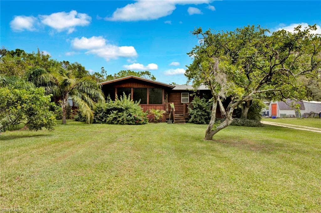 19250 Skipper RD NORTH FORT MYERS, FL 33917