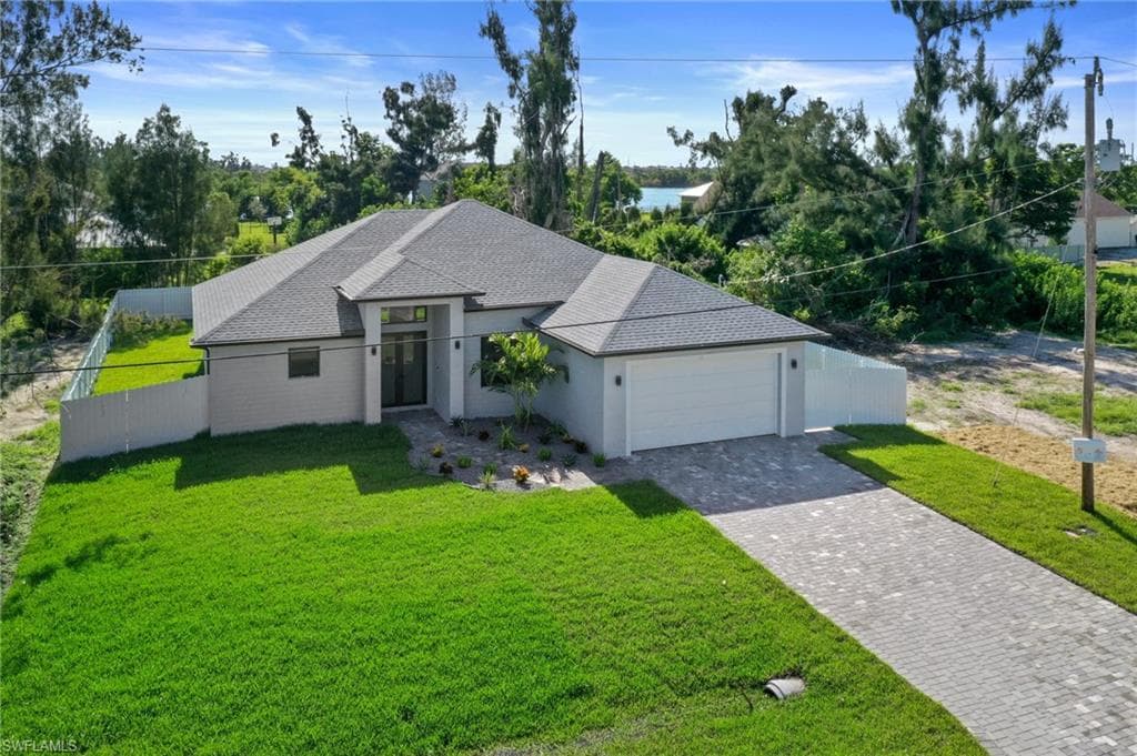 411 SW 19th AVE CAPE CORAL, FL 33991