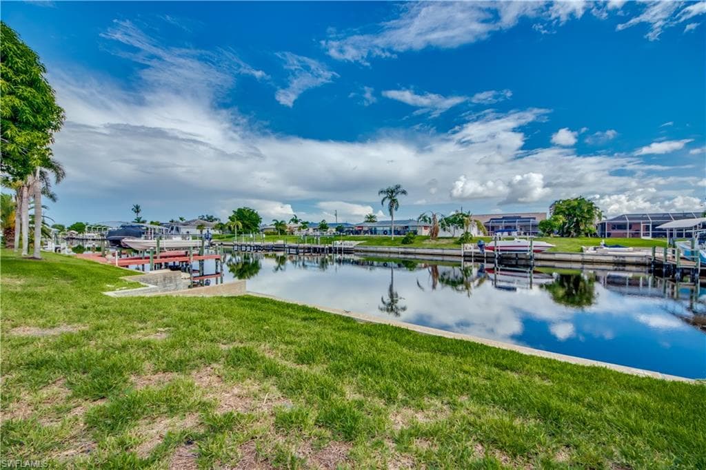 1401 SE 36th TER CAPE CORAL, FL 33904