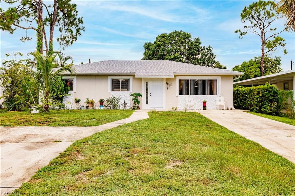 5218 Dixie DR NAPLES, FL 34113