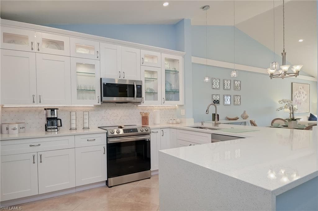 9660 Victoria LN A-307 NAPLES, FL 34109