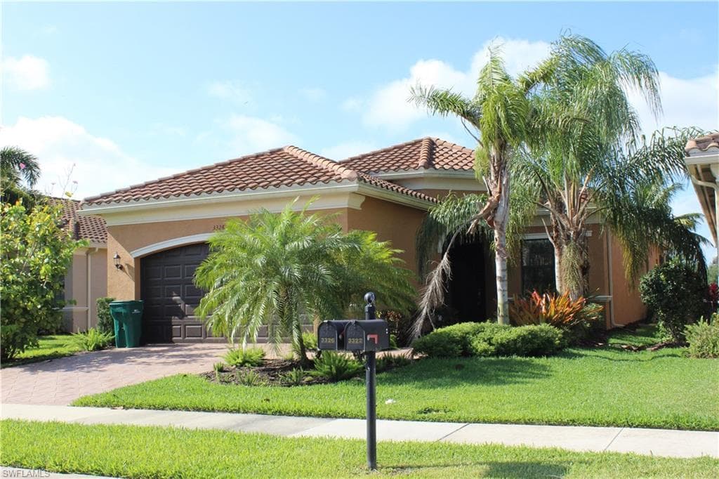 3326 Baltic DR NAPLES, FL 34119