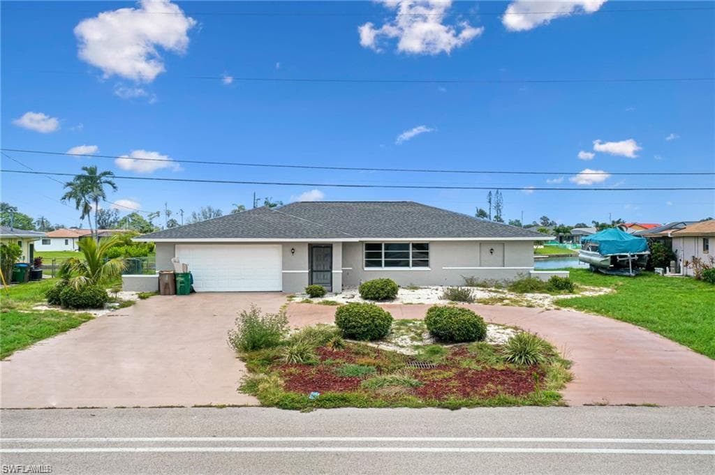 2520 Shelby PKWY CAPE CORAL, FL 33904