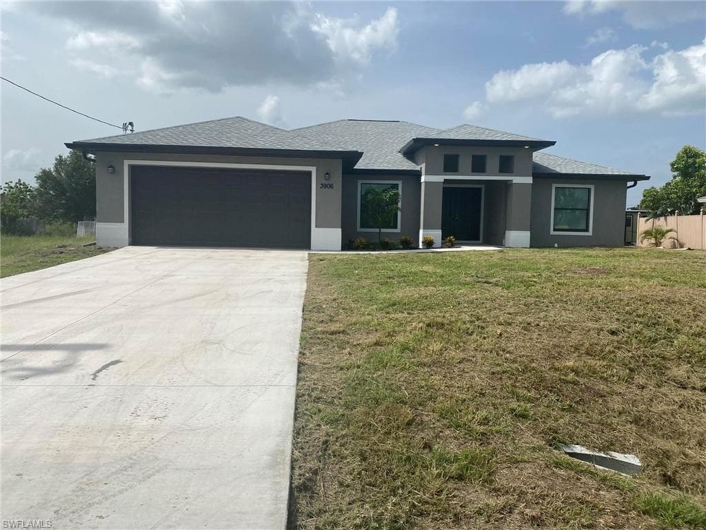 3906 5th ST W LEHIGH ACRES, FL 33971