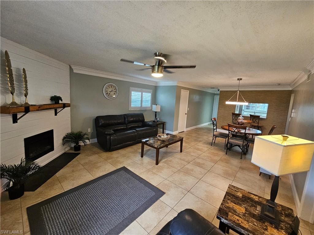 7013 New Post DR 4 NORTH FORT MYERS, FL 33917