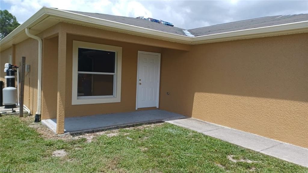 669-671 Chestnut ST E LEHIGH ACRES, FL 33974