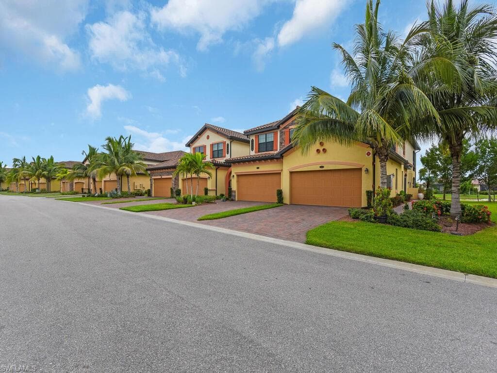 17390 Cherrywood CT 7004 BONITA SPRINGS, FL 34135