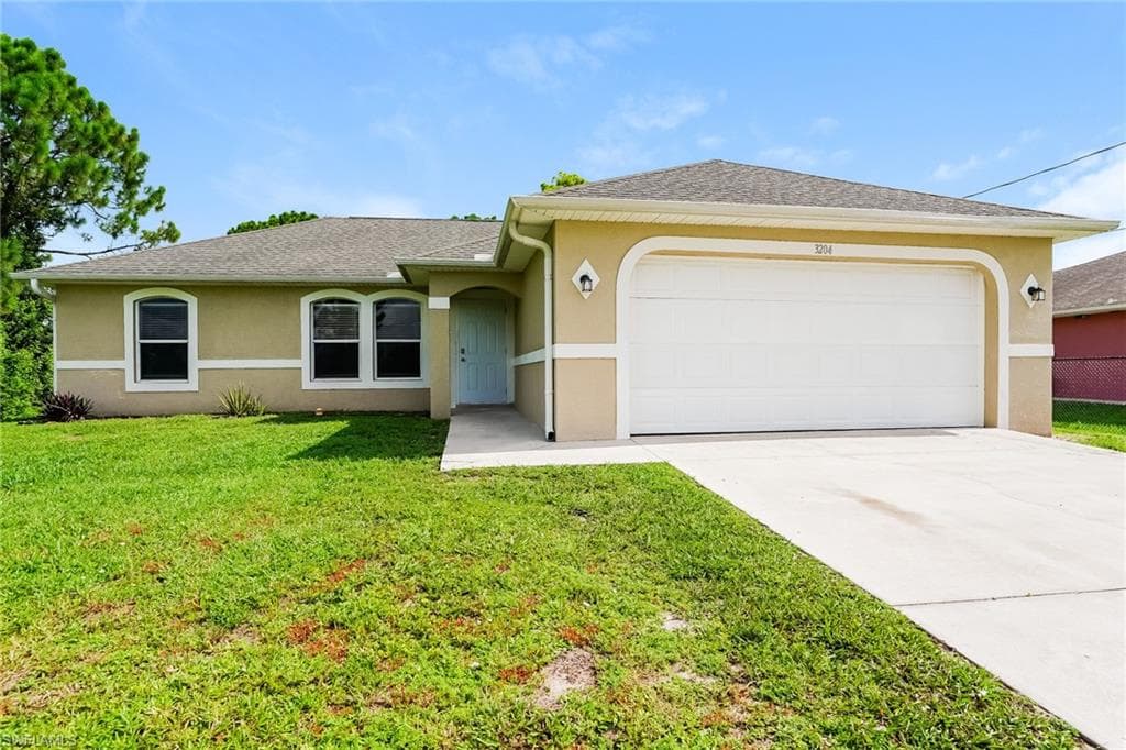 3204 18th ST SW LEHIGH ACRES, FL 33976