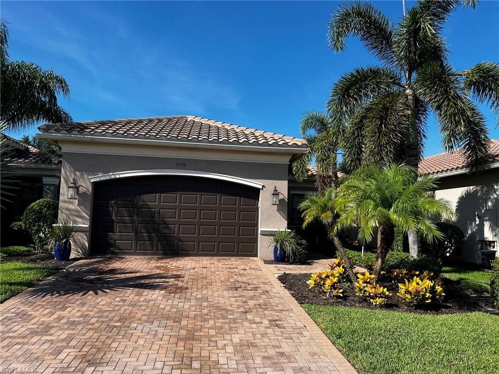 3570 Beaufort CT NAPLES, FL 34119