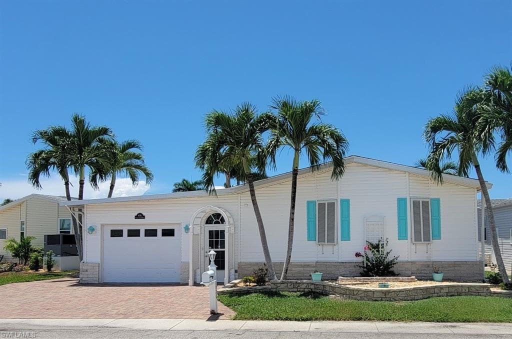 17620 Canal Cove CT FORT MYERS BEACH, FL 33931