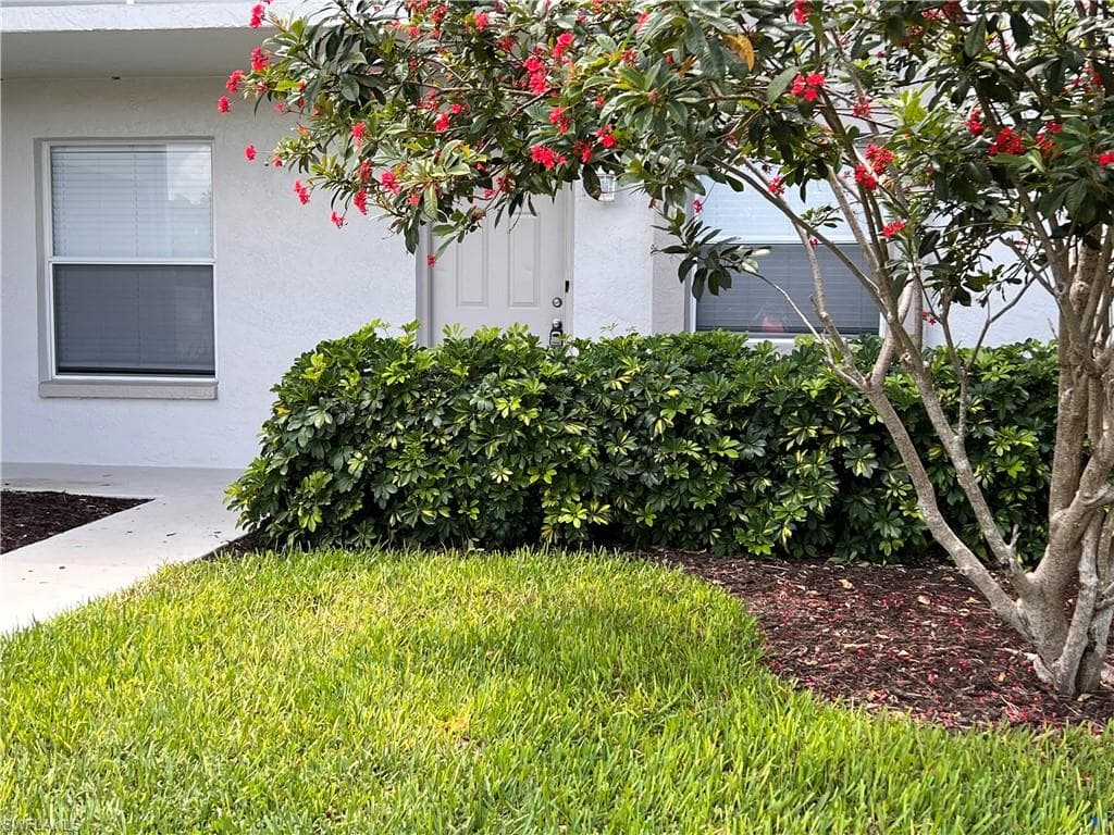 1406 Churchill CIR P-102 NAPLES, FL 34116