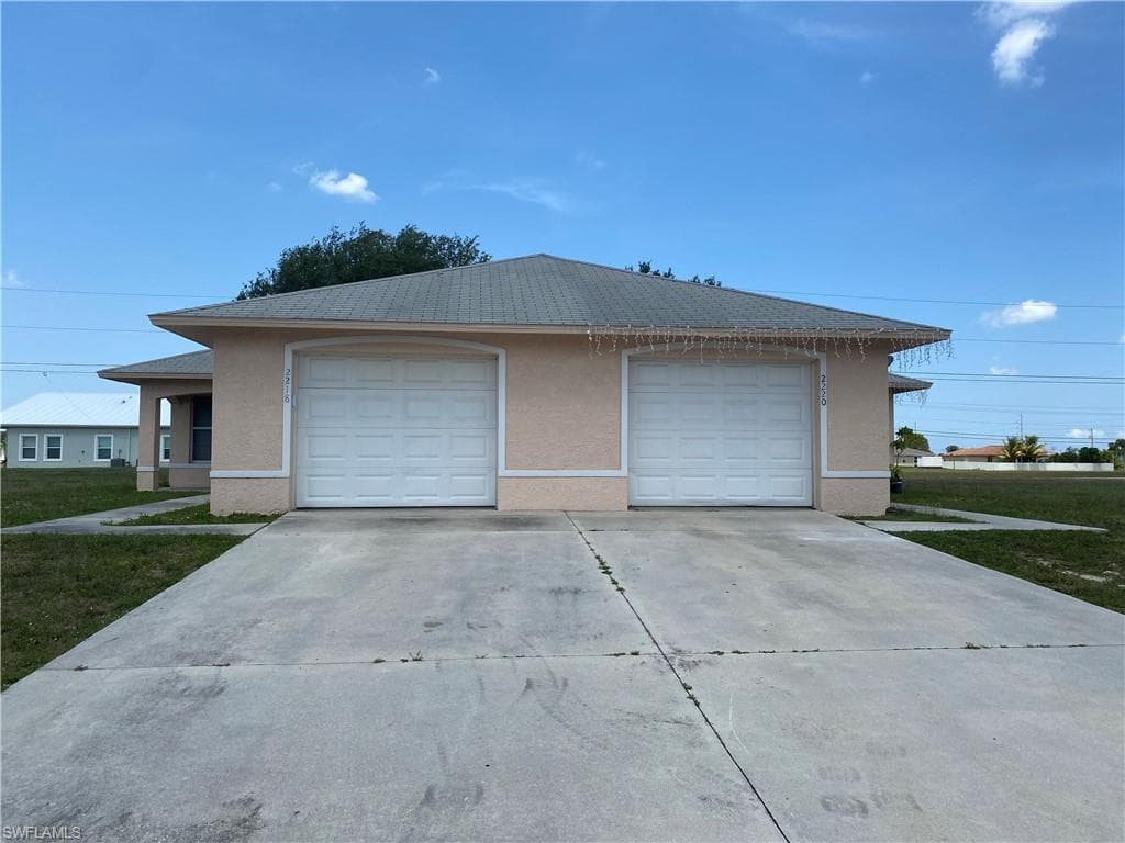 2218-2220 NE 8th PL CAPE CORAL, FL 33909