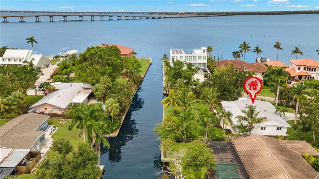 1110 Vesper DR FORT MYERS, FL 33901