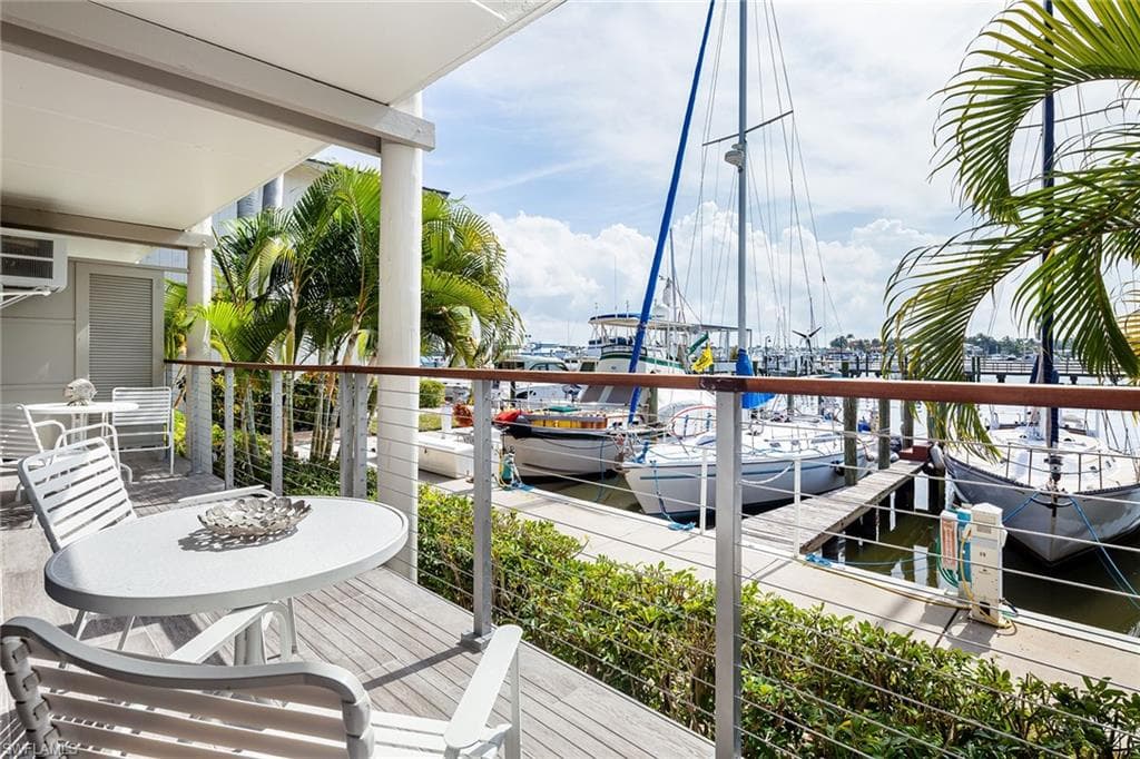 900 Broad AVE S 114/112 NAPLES, FL 34102