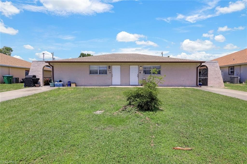 913-915 SE 13th ST CAPE CORAL, FL 33990