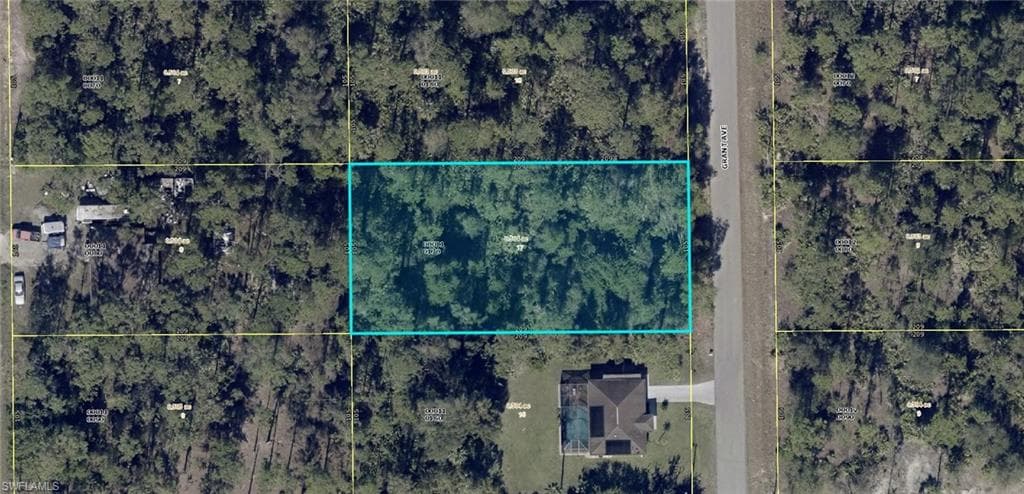 409 Grant AVE LEHIGH ACRES, FL 33972
