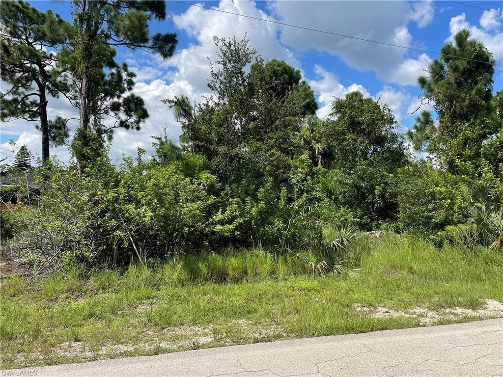 2604 14th ST W LEHIGH ACRES, FL 33971