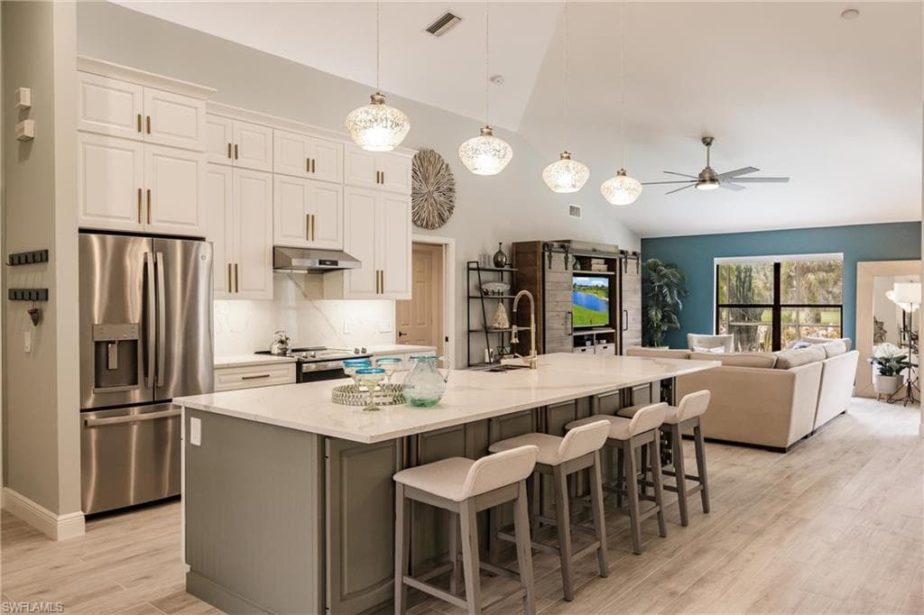12790 Hunters Ridge DR BONITA SPRINGS, FL 34135