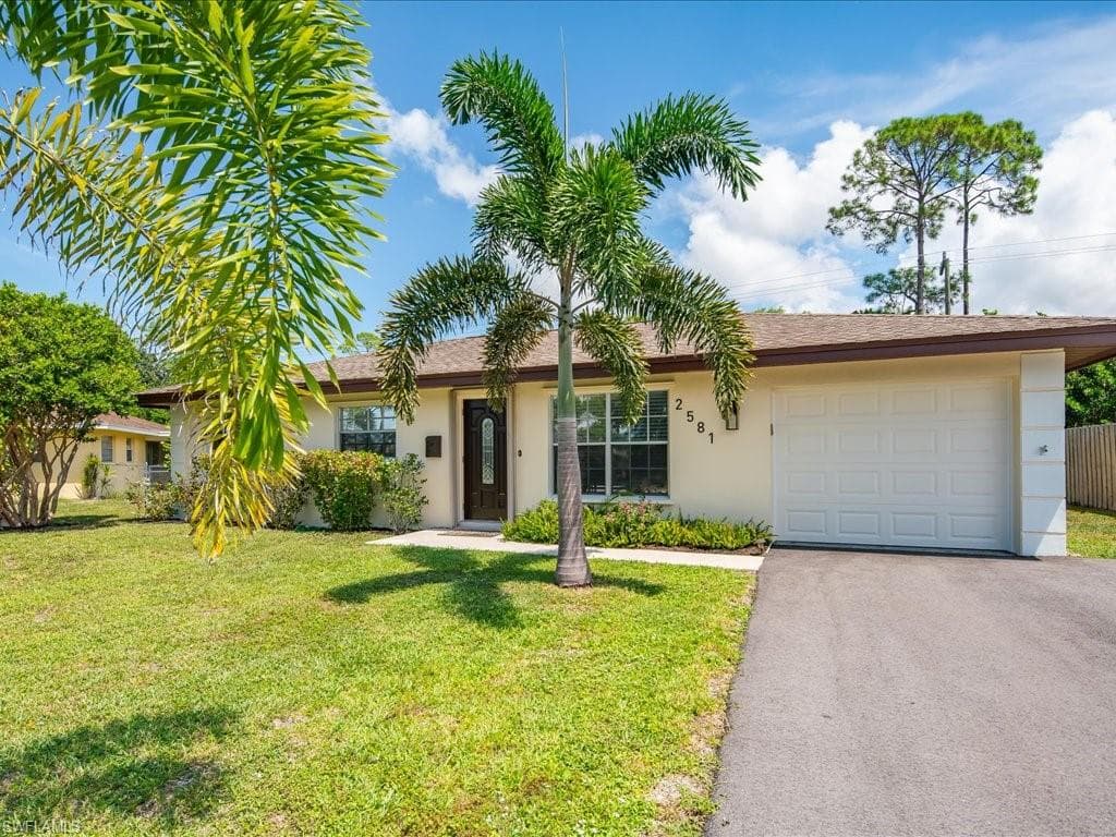 2581 Poinciana ST NAPLES, FL 34105