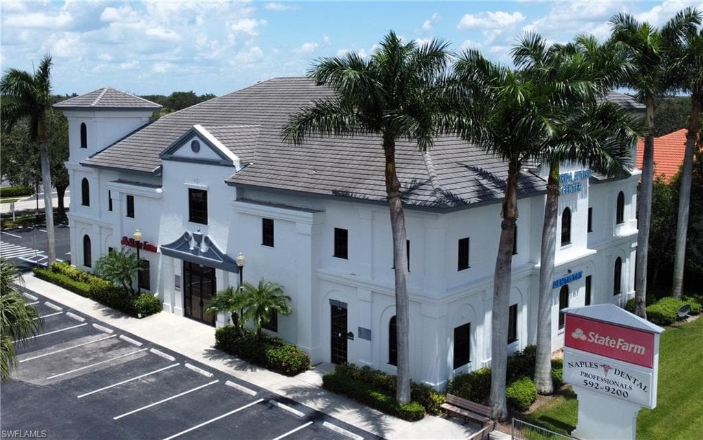 4522 Executive DR 201 NAPLES, FL 34119
