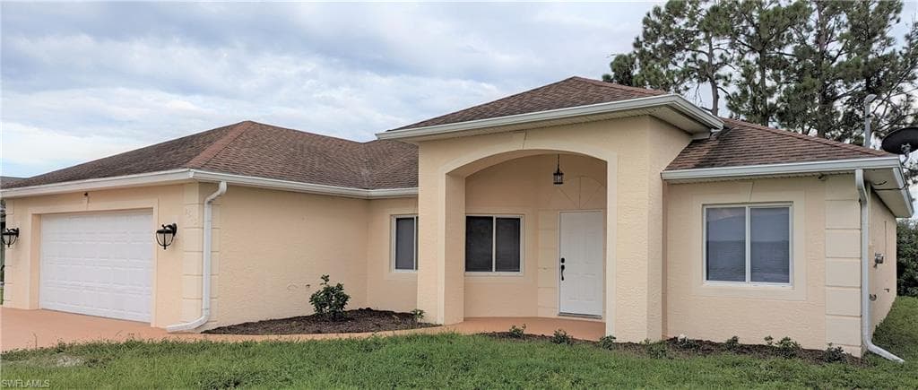 2613 11th ST SW LEHIGH ACRES, FL 33976