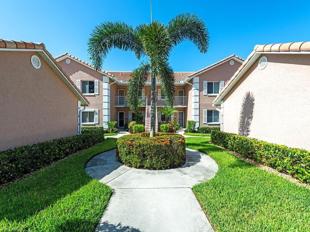 5924 Cranbrook WAY E103 NAPLES, FL 34112