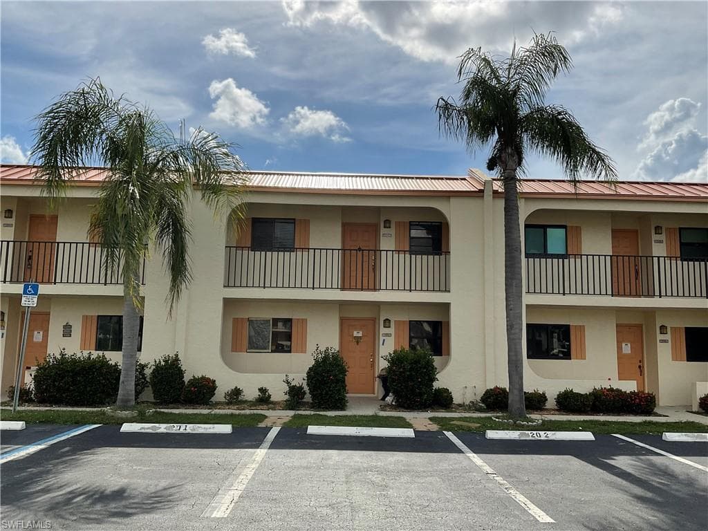 16361 Dublin CIR 202 FORT MYERS, FL 33908
