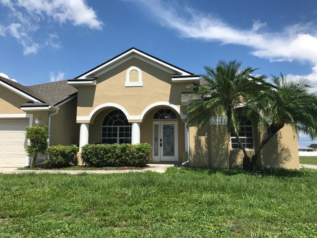 613 NE 1st PL CAPE CORAL, FL 33909