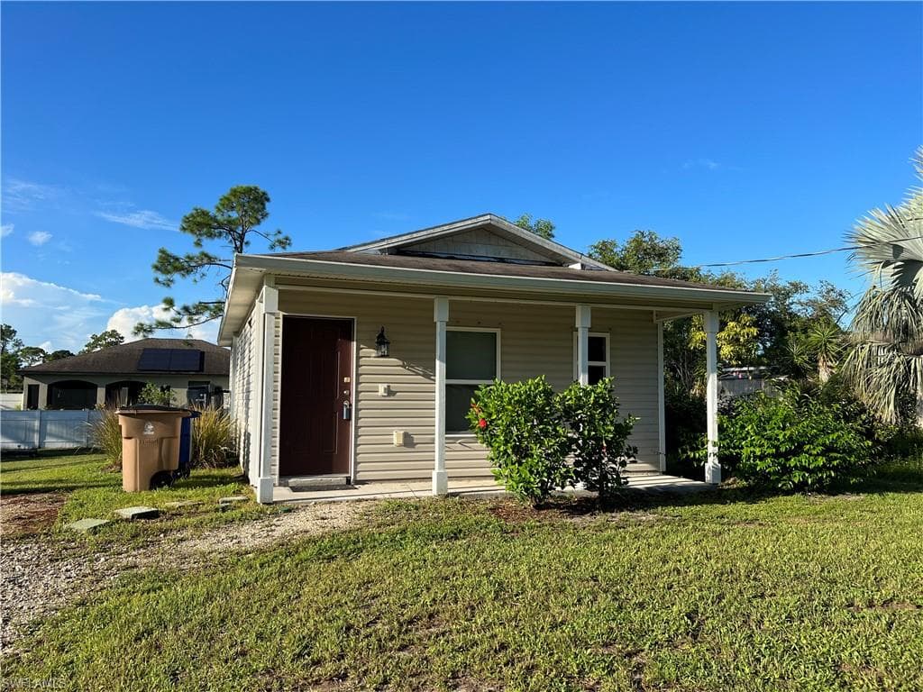 3817 18th ST W LEHIGH ACRES, FL 33971