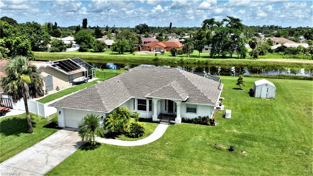1439 Ford CIR LEHIGH ACRES, FL 33936