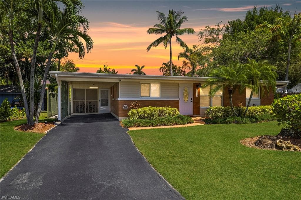 1343 Delmar LN NAPLES, FL 34104