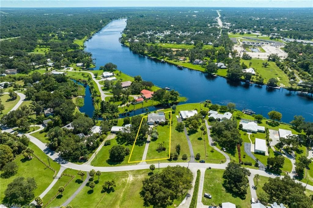 539 Caloosa Estates DR LABELLE, FL 33935
