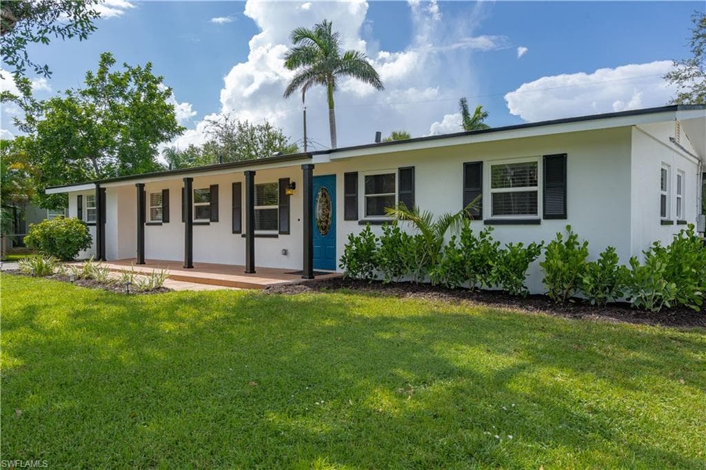 1842 Grove AVE FORT MYERS, FL 33901