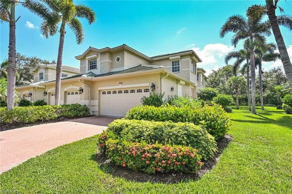 654 Vintage Reserve CIR 6-D NAPLES, FL 34119