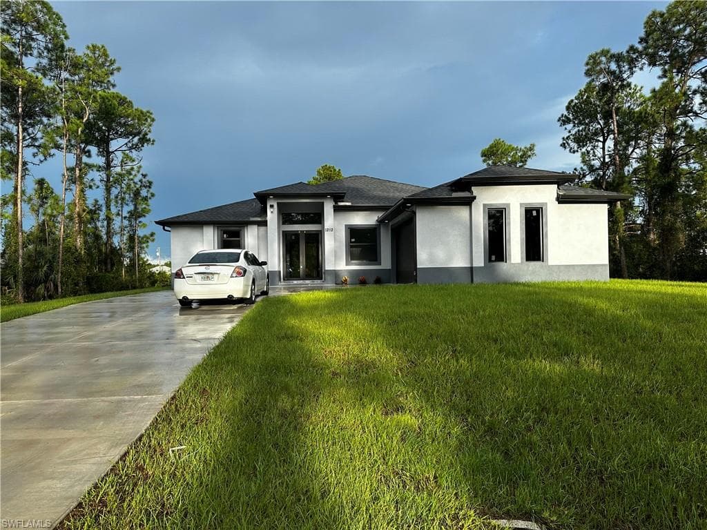 1212 Dixie AVE LEHIGH ACRES, FL 33972