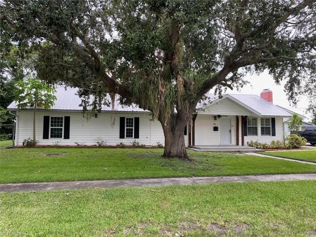 416 E Osceola AVE CLEWISTON, FL 33440