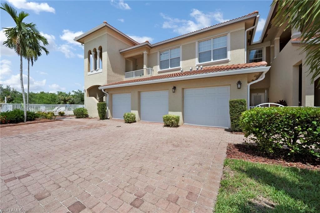 12601 Las Olas LN 112 FORT MYERS, FL 33919