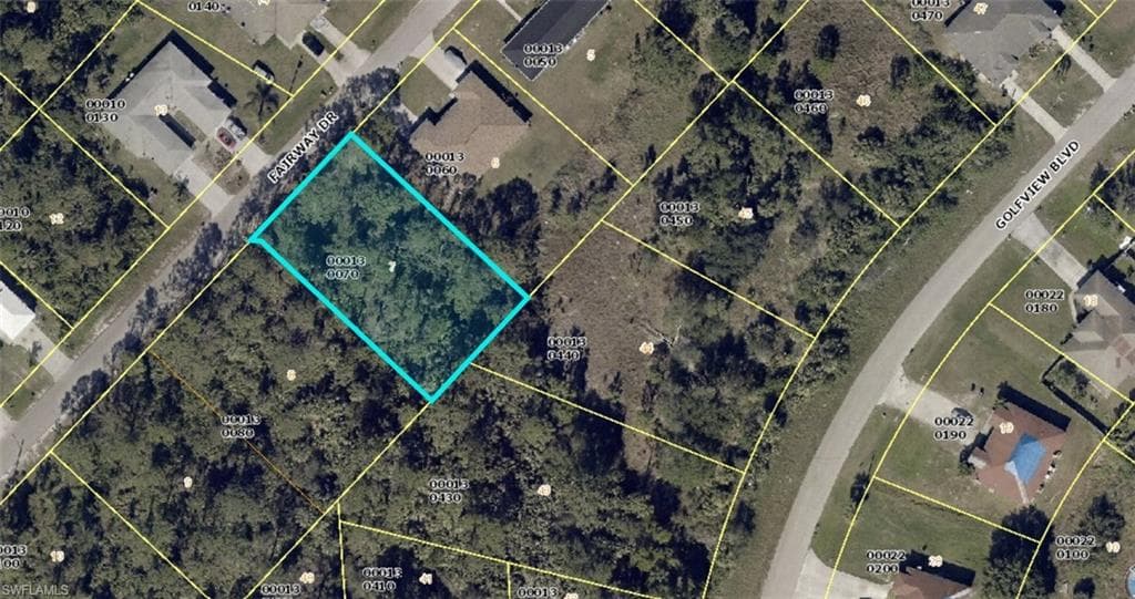 2241-2243 Fairway DR LEHIGH ACRES, FL 33973