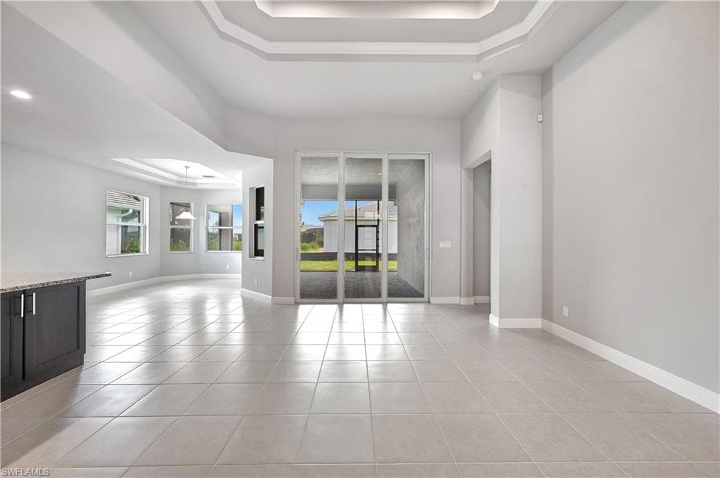 9277 Cayman DR NAPLES, FL 34114
